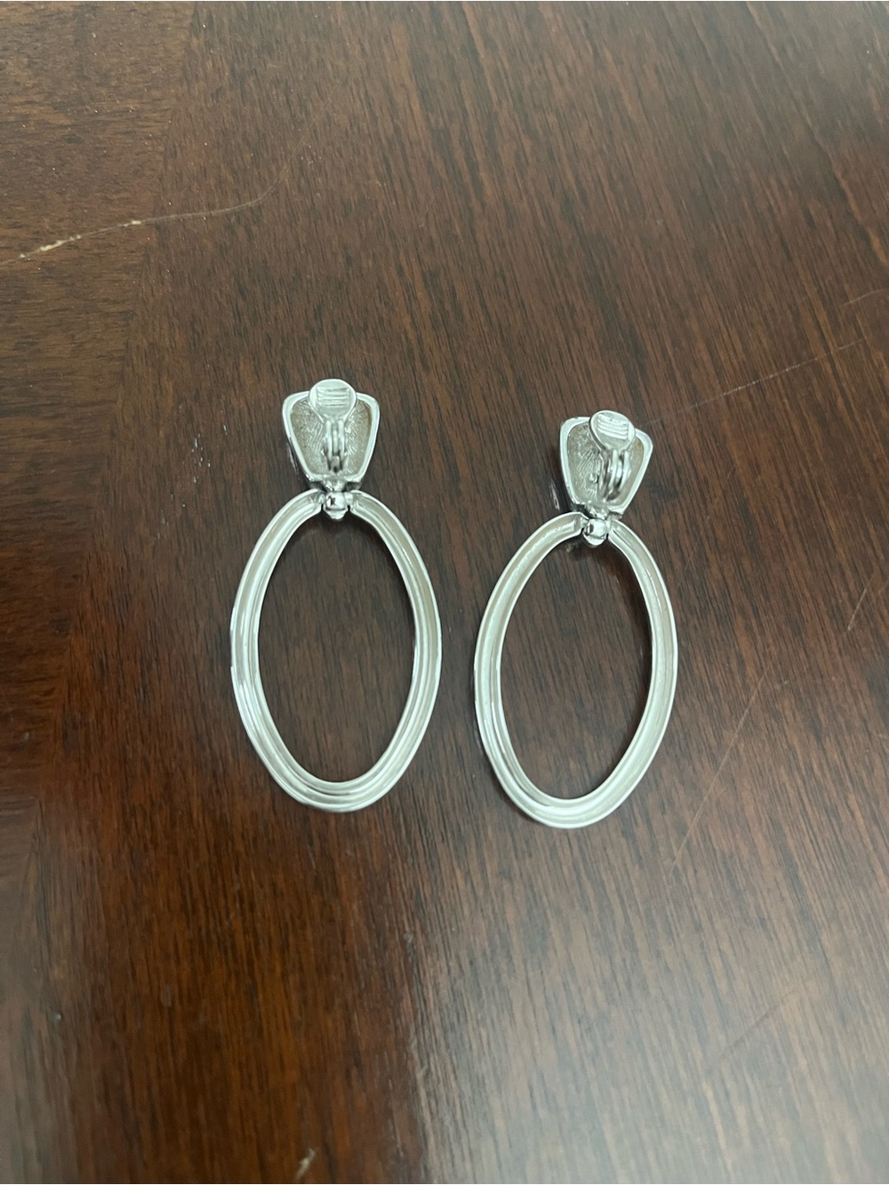 Monet Clip On Earrings Dangle Door Knocker Silver Toned Signed - Picture 3 of 8